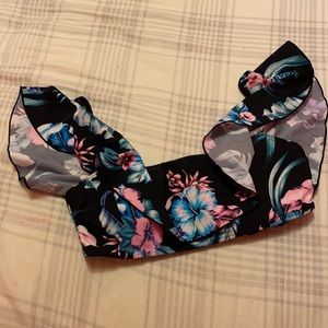 Heat off the shoulder swim top